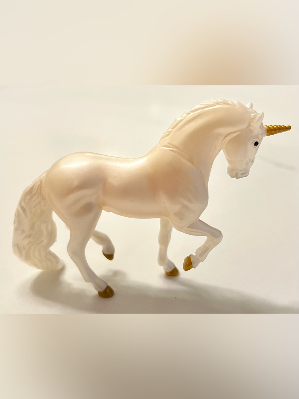 Breyer Stablemate Pearl White Unicorn